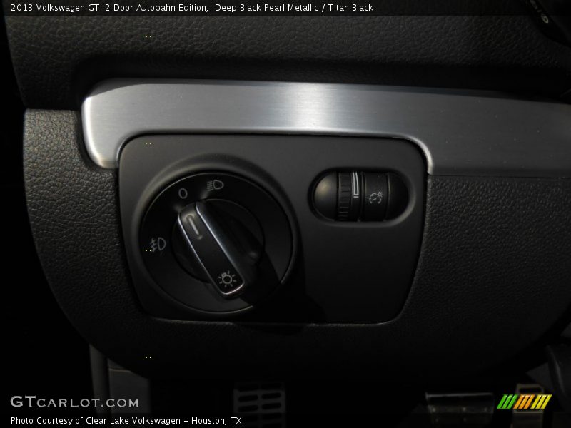 Deep Black Pearl Metallic / Titan Black 2013 Volkswagen GTI 2 Door Autobahn Edition