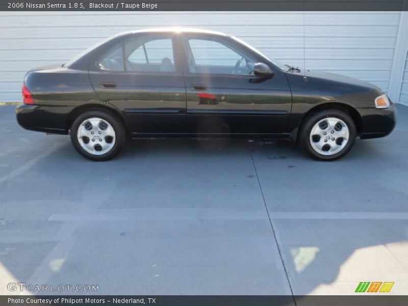 Blackout / Taupe Beige 2006 Nissan Sentra 1.8 S