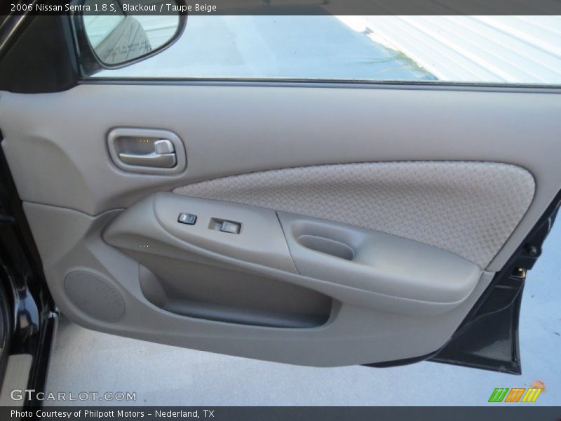 Blackout / Taupe Beige 2006 Nissan Sentra 1.8 S