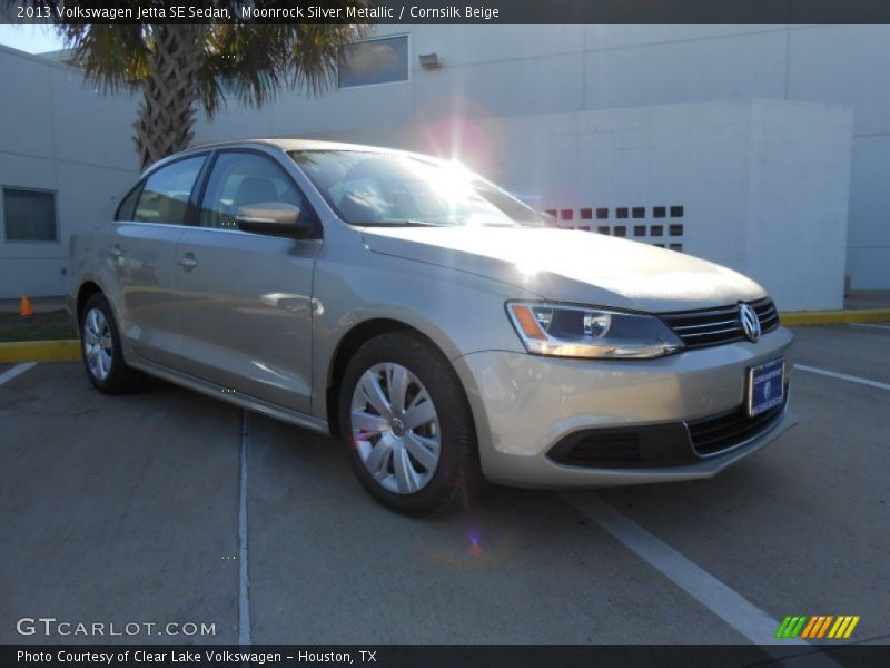 Moonrock Silver Metallic / Cornsilk Beige 2013 Volkswagen Jetta SE Sedan