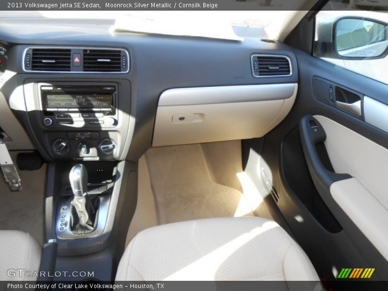 Moonrock Silver Metallic / Cornsilk Beige 2013 Volkswagen Jetta SE Sedan