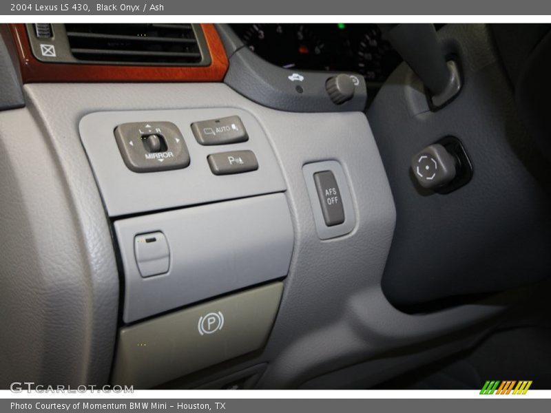 Black Onyx / Ash 2004 Lexus LS 430