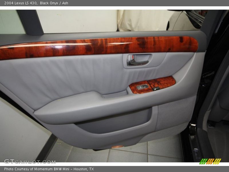 Black Onyx / Ash 2004 Lexus LS 430