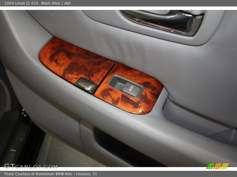 Black Onyx / Ash 2004 Lexus LS 430