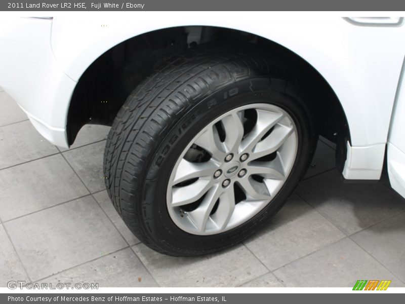 Fuji White / Ebony 2011 Land Rover LR2 HSE