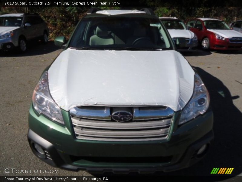 Cypress Green Pearl / Ivory 2013 Subaru Outback 2.5i Premium