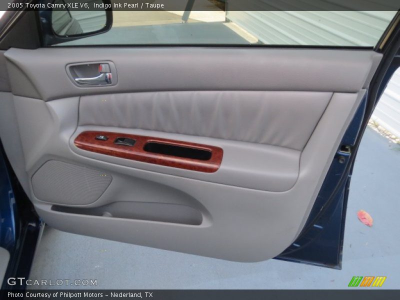 Indigo Ink Pearl / Taupe 2005 Toyota Camry XLE V6