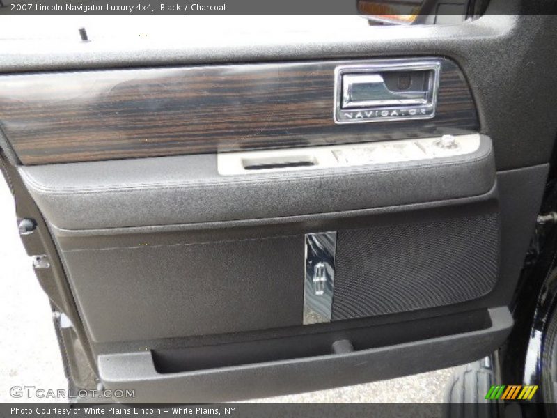 Black / Charcoal 2007 Lincoln Navigator Luxury 4x4
