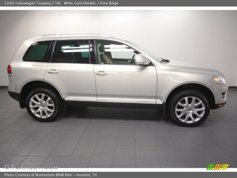 White Gold Metallic / Pure Beige 2008 Volkswagen Touareg 2 V8
