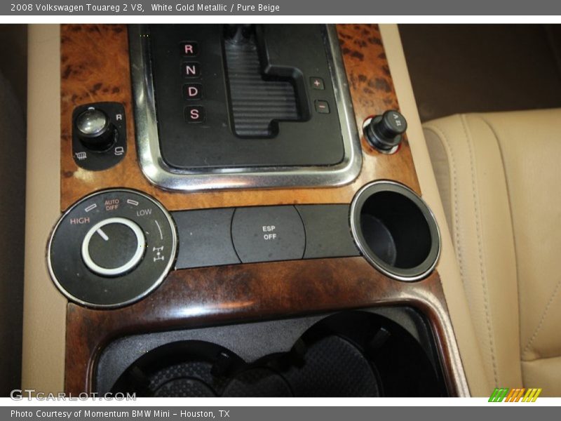 White Gold Metallic / Pure Beige 2008 Volkswagen Touareg 2 V8