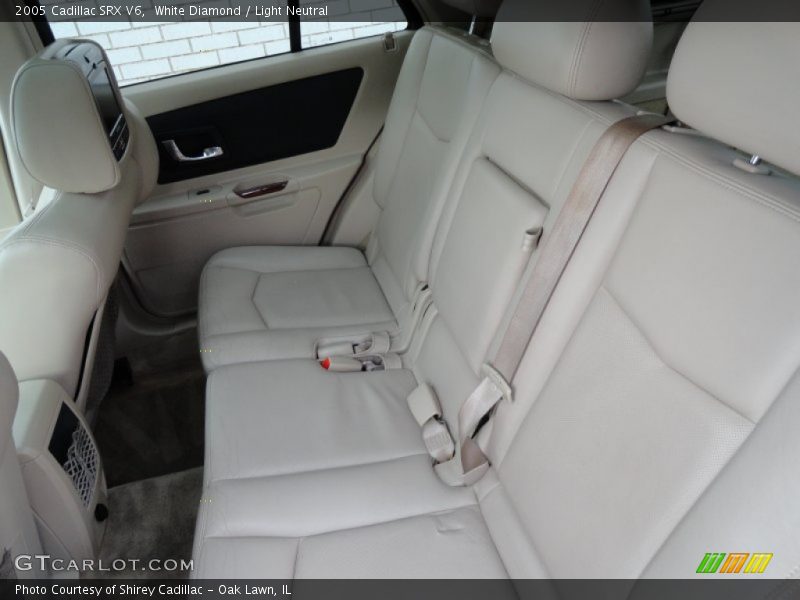 White Diamond / Light Neutral 2005 Cadillac SRX V6