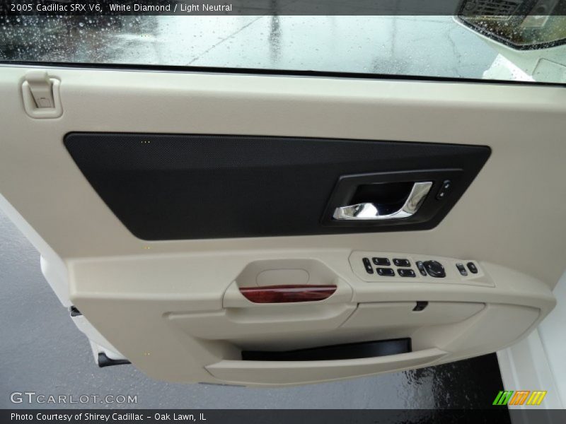 White Diamond / Light Neutral 2005 Cadillac SRX V6
