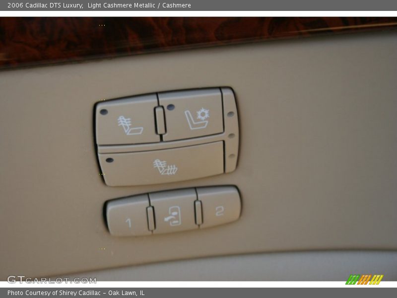 Light Cashmere Metallic / Cashmere 2006 Cadillac DTS Luxury