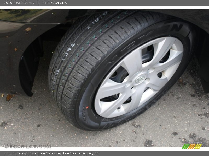 Black / Ash Gray 2010 Toyota Camry LE