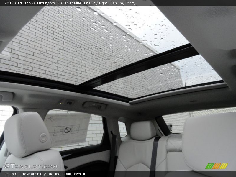 Sunroof of 2013 SRX Luxury AWD