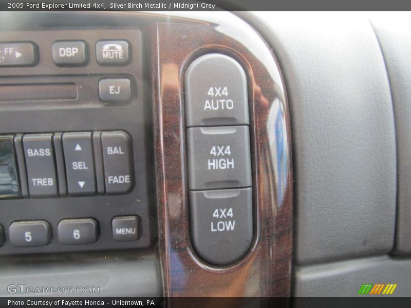 Controls of 2005 Explorer Limited 4x4