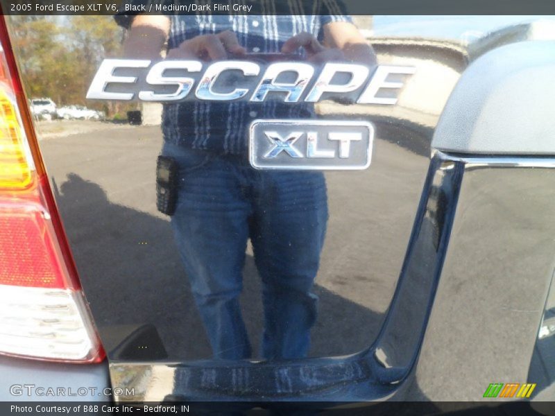 Black / Medium/Dark Flint Grey 2005 Ford Escape XLT V6