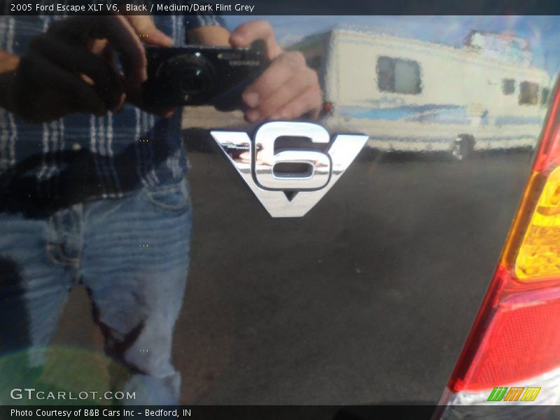 Black / Medium/Dark Flint Grey 2005 Ford Escape XLT V6