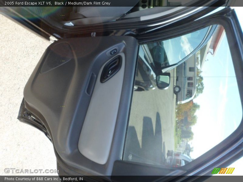 Black / Medium/Dark Flint Grey 2005 Ford Escape XLT V6