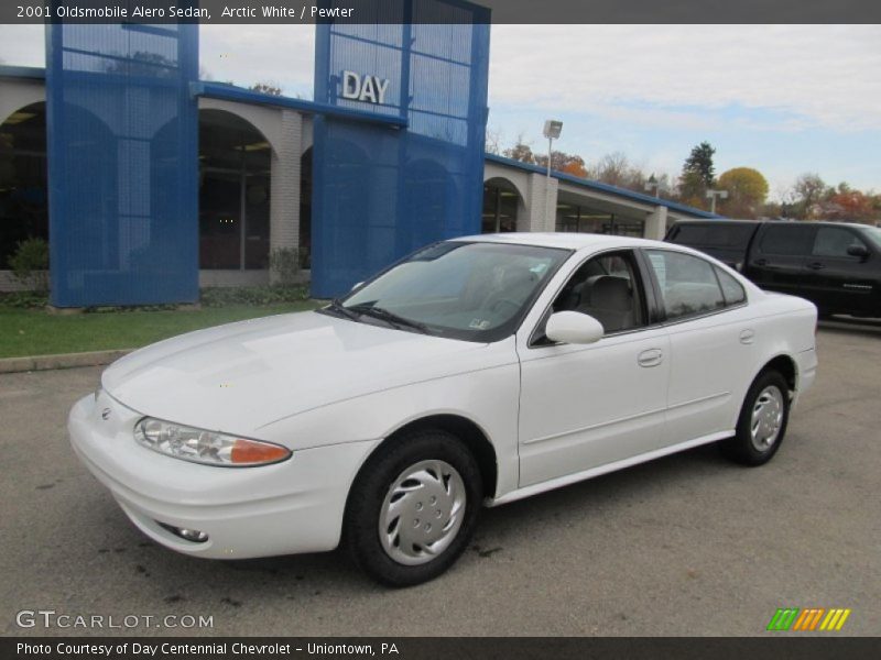 Arctic White / Pewter 2001 Oldsmobile Alero Sedan
