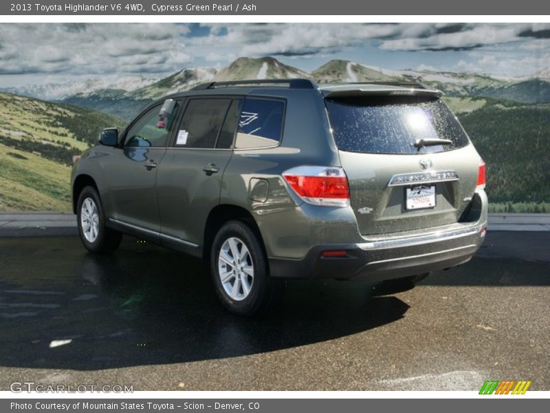 Cypress Green Pearl / Ash 2013 Toyota Highlander V6 4WD