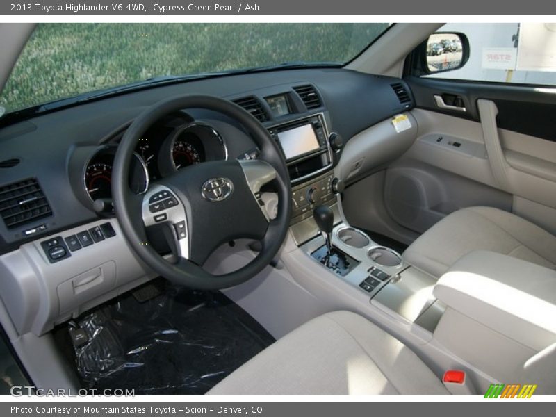 Cypress Green Pearl / Ash 2013 Toyota Highlander V6 4WD