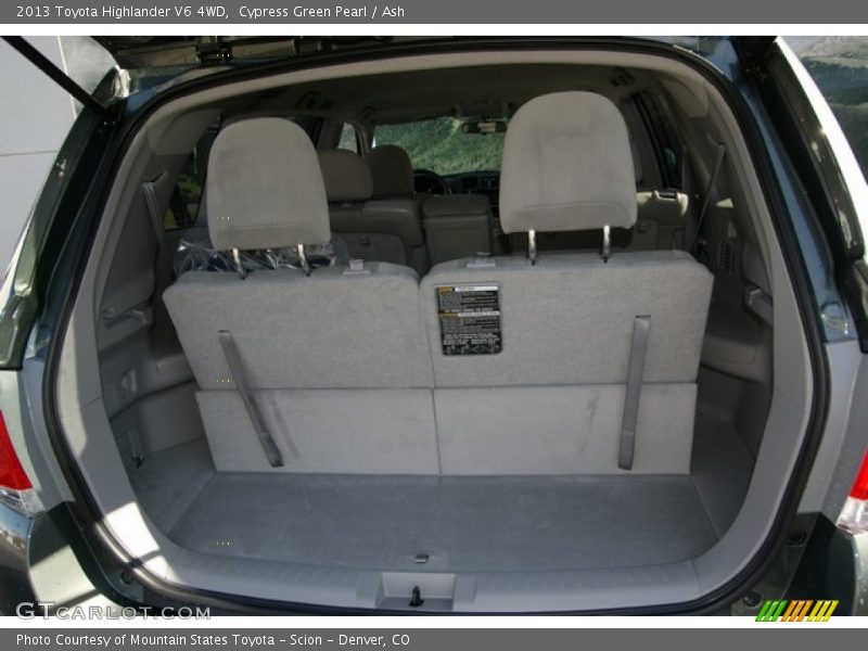 Cypress Green Pearl / Ash 2013 Toyota Highlander V6 4WD