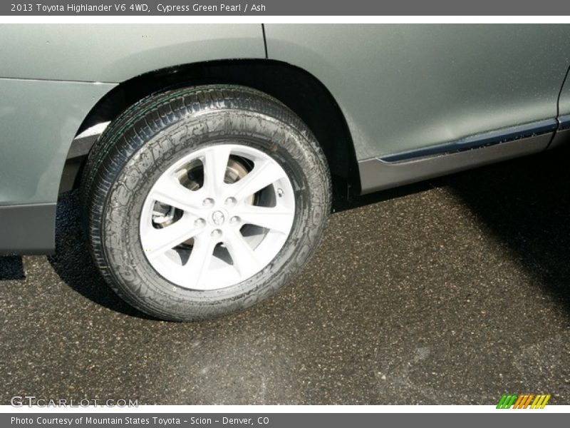 Cypress Green Pearl / Ash 2013 Toyota Highlander V6 4WD