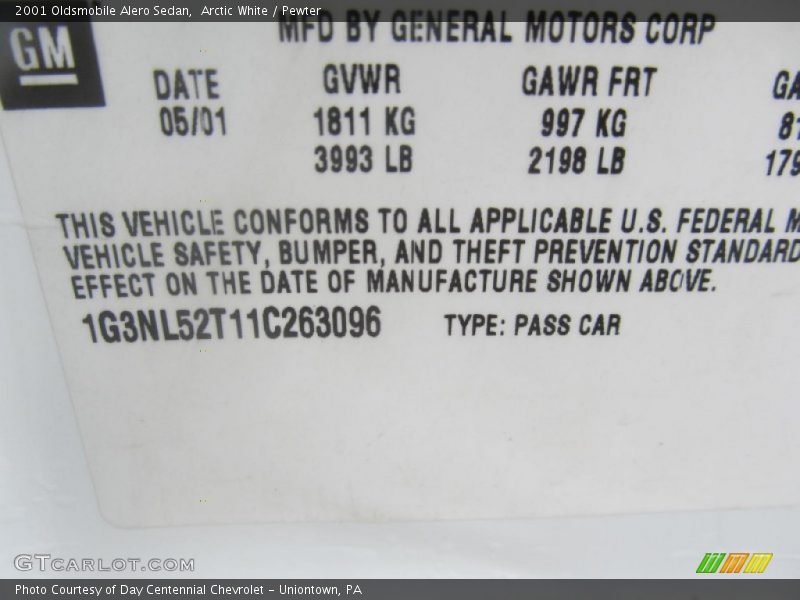 Arctic White / Pewter 2001 Oldsmobile Alero Sedan