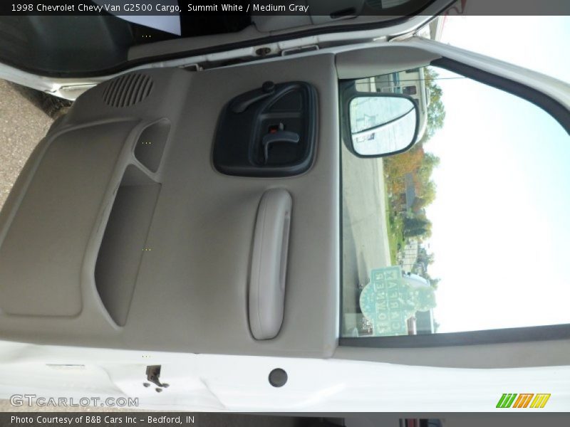 Summit White / Medium Gray 1998 Chevrolet Chevy Van G2500 Cargo