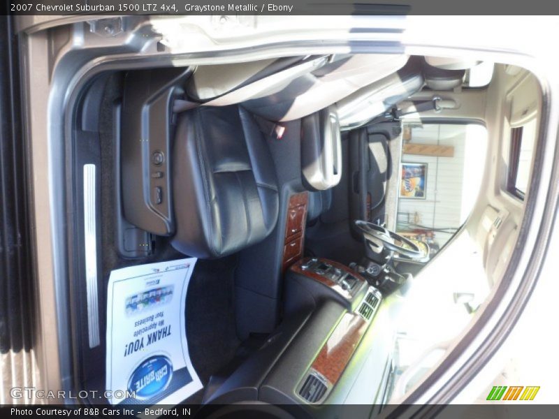 Graystone Metallic / Ebony 2007 Chevrolet Suburban 1500 LTZ 4x4