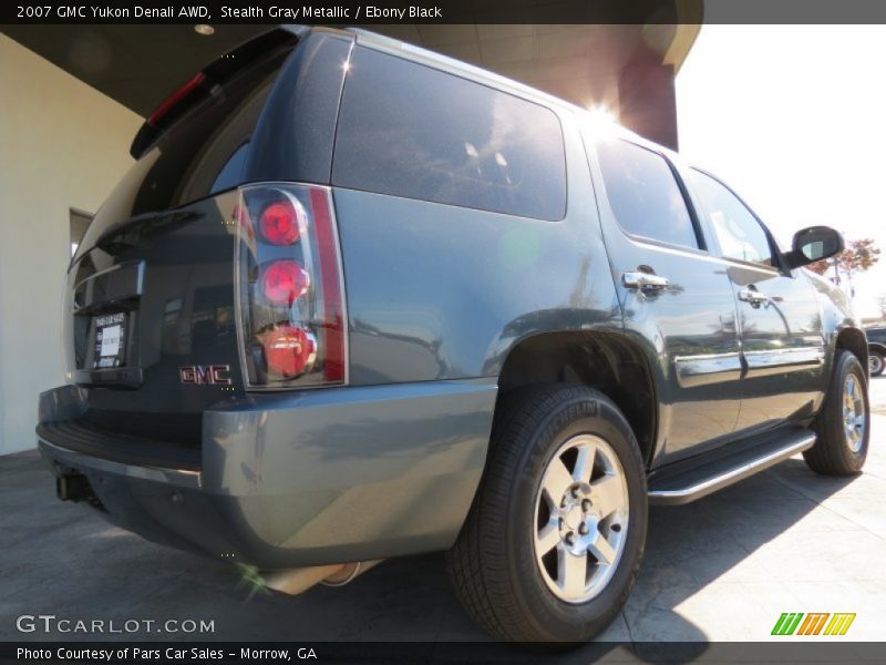 Stealth Gray Metallic / Ebony Black 2007 GMC Yukon Denali AWD