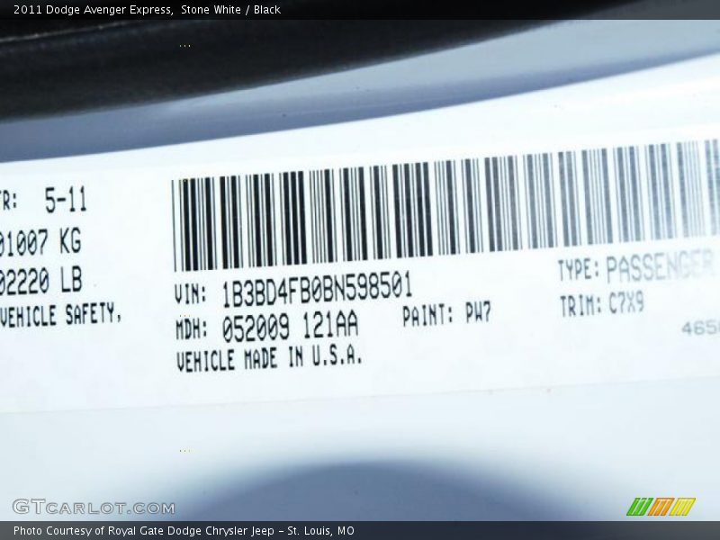 Stone White / Black 2011 Dodge Avenger Express