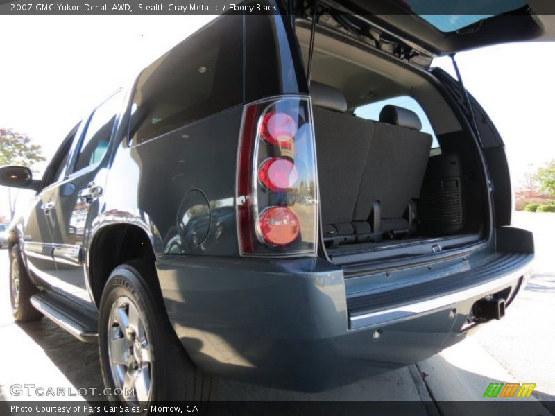 Stealth Gray Metallic / Ebony Black 2007 GMC Yukon Denali AWD