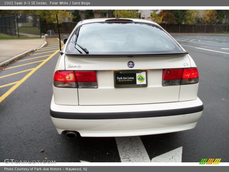 Polar White / Sand Beige 2002 Saab 9-3 SE Sedan