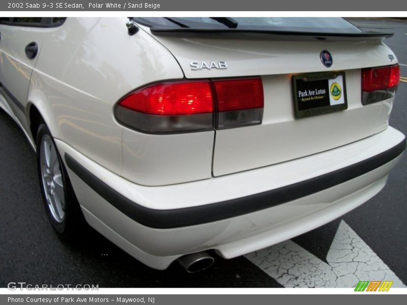 Polar White / Sand Beige 2002 Saab 9-3 SE Sedan