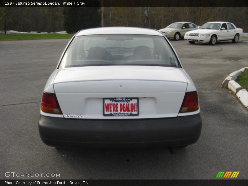 White / Gray 1997 Saturn S Series SL Sedan