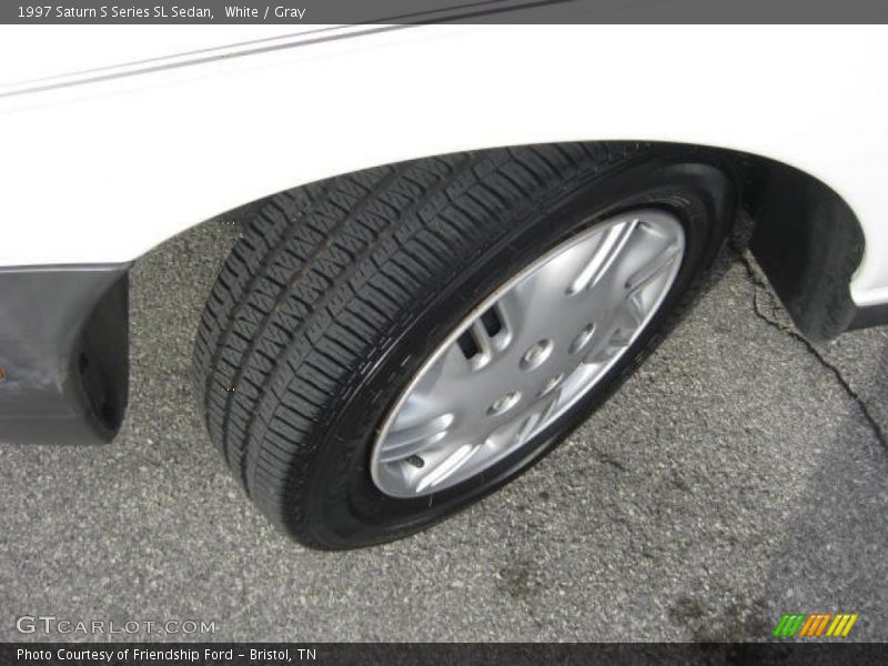 White / Gray 1997 Saturn S Series SL Sedan