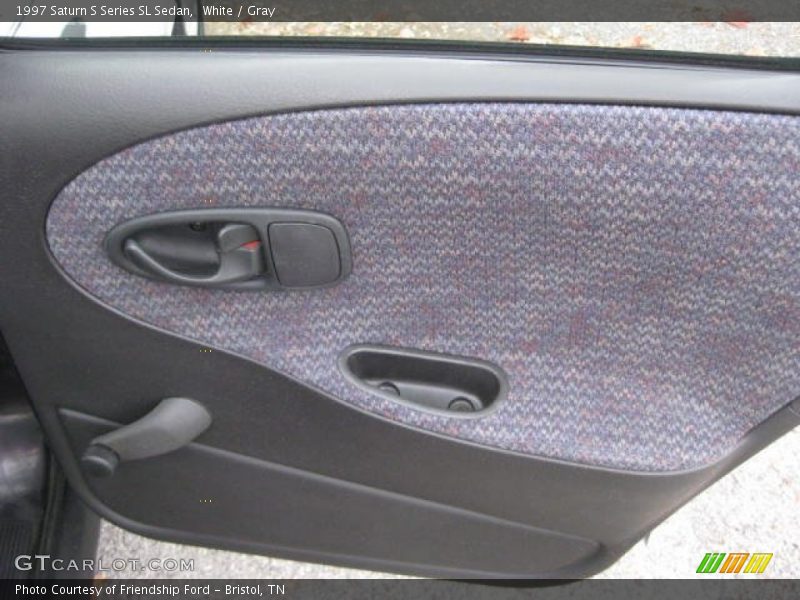 White / Gray 1997 Saturn S Series SL Sedan