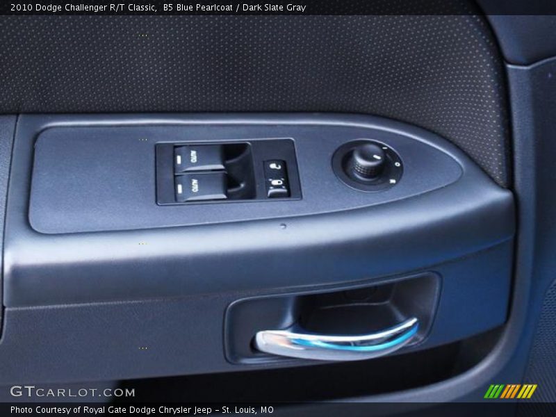 B5 Blue Pearlcoat / Dark Slate Gray 2010 Dodge Challenger R/T Classic