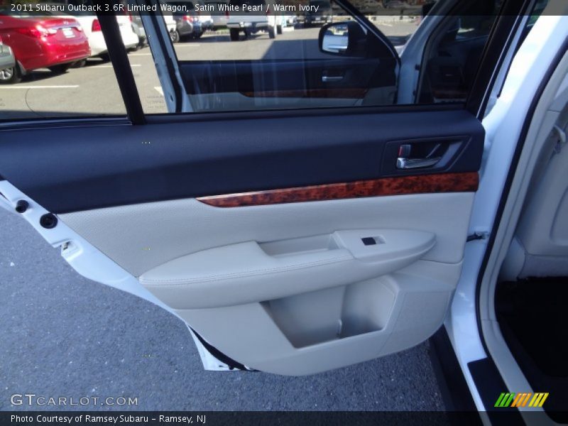 Door Panel of 2011 Outback 3.6R Limited Wagon