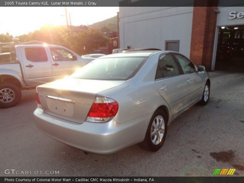 Lunar Mist Metallic / Gray 2005 Toyota Camry XLE