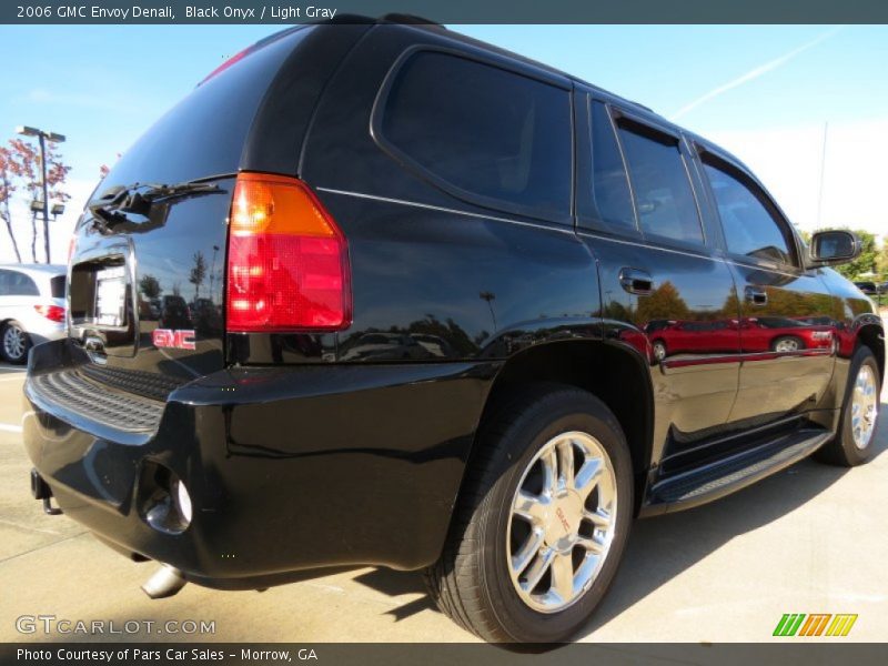 Black Onyx / Light Gray 2006 GMC Envoy Denali
