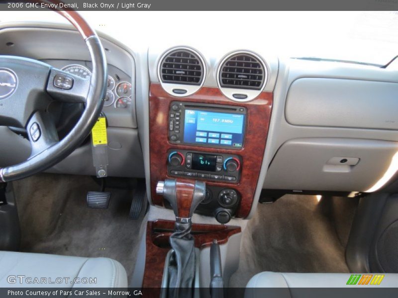 Black Onyx / Light Gray 2006 GMC Envoy Denali