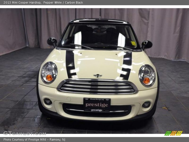 Pepper White / Carbon Black 2013 Mini Cooper Hardtop