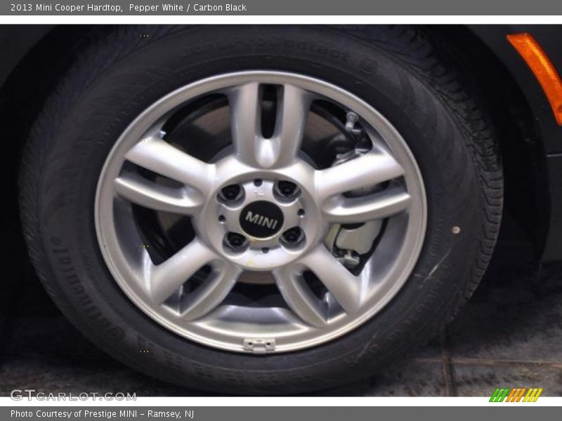 Pepper White / Carbon Black 2013 Mini Cooper Hardtop