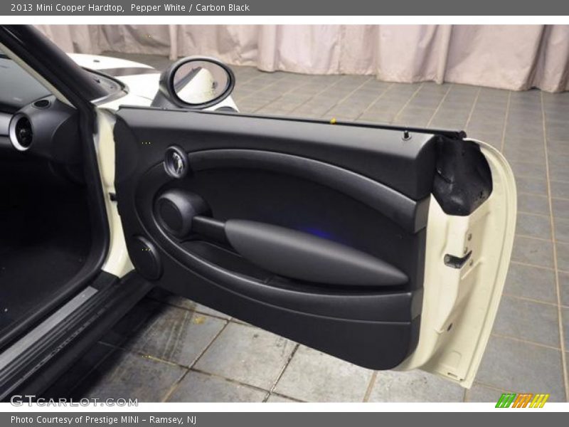 Pepper White / Carbon Black 2013 Mini Cooper Hardtop