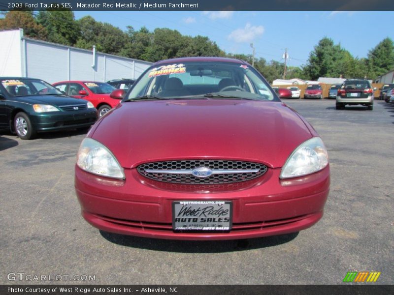 Matador Red Metallic / Medium Parchment 2003 Ford Taurus SES