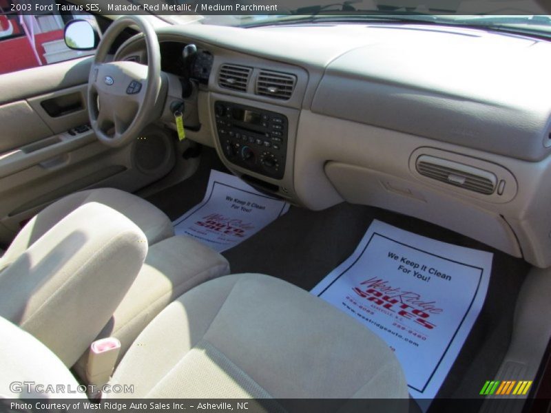 Matador Red Metallic / Medium Parchment 2003 Ford Taurus SES
