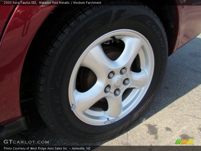 Matador Red Metallic / Medium Parchment 2003 Ford Taurus SES